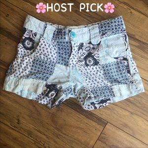 🔴5/$10🔴 🌸HP🌸Old Navy Cute Patchwork Patterned Shorts